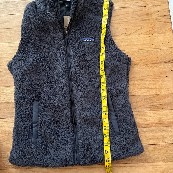Patagonia. Los Gatos vest. Size M. Perfect condition. New with tags. - Picture 5 of 8